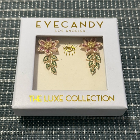 NEW | EYE CANDY | Luxe Collection April Crystal Flower Earrings (RET $94) - Picture 2 of 4